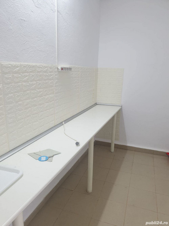 Spatiu comercial, 100 mp, parter+etaj, stradal cu vad excelent, zona Voluntari