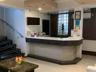 Spatiu comercial, 100 mp, parter+etaj, stradal cu vad excelent, zona Voluntari