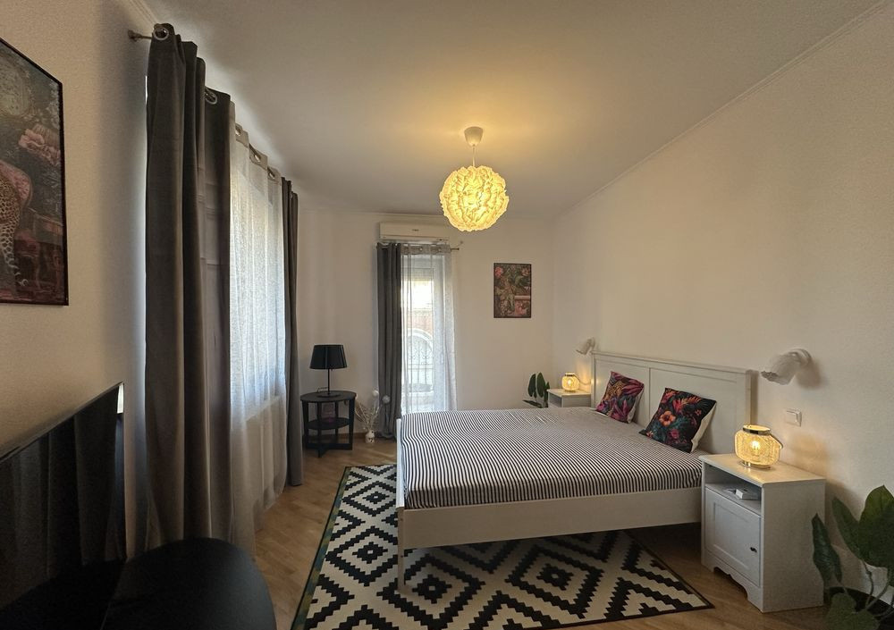 de inchiriat apartament decomandat cu 3 camere  in Kiseleff 