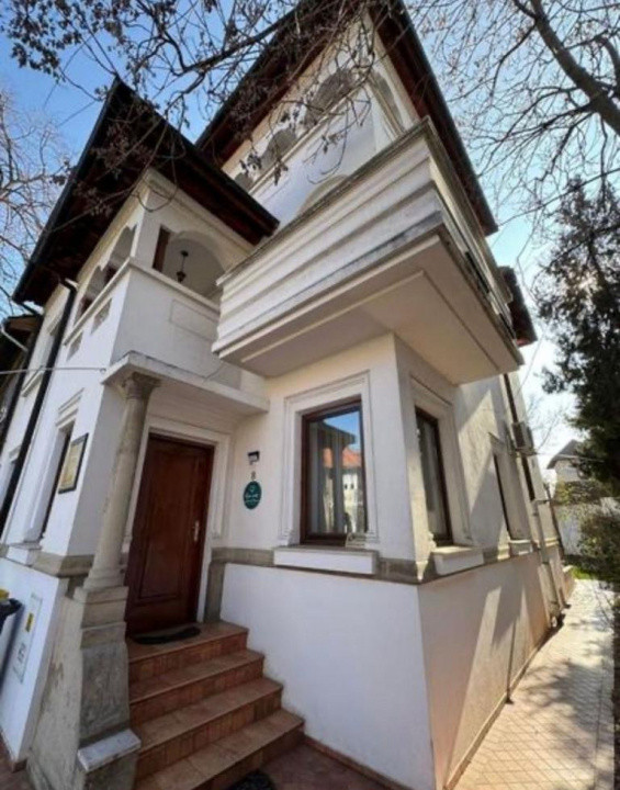 Vila individuala, 8 camere, gradina, terasa, parcare, zona Cotroceni