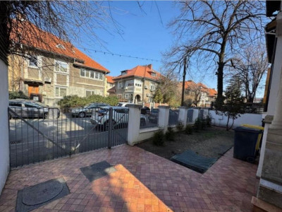 Vila individuala, 8 camere, gradina, terasa, parcare, zona Cotroceni