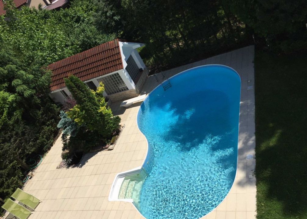  VILĂ DE LUX CU PISCINĂ ȘI GRĂDINĂ DE 1200 MP  ER. IANCU NICOLAE BRITISH SCHOOL