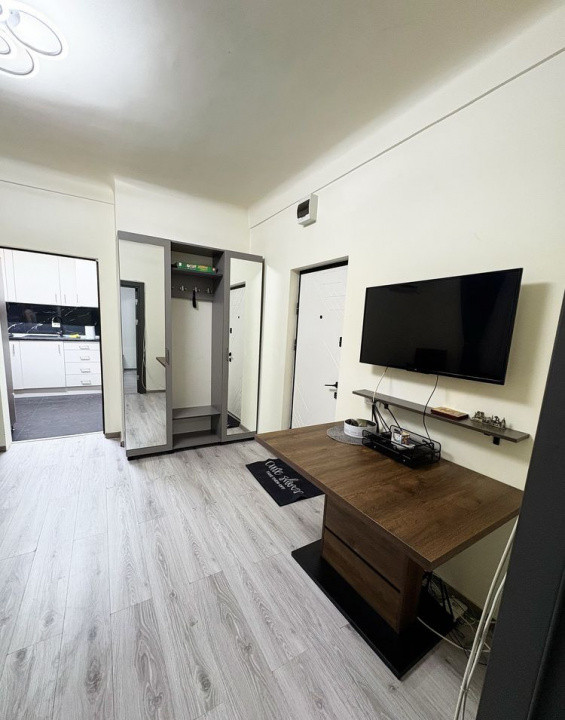 Apartament semidecomandat cu 2 camere, in zona Cotroceni 