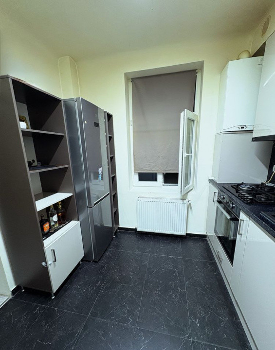 Apartament semidecomandat cu 2 camere, in zona Cotroceni 