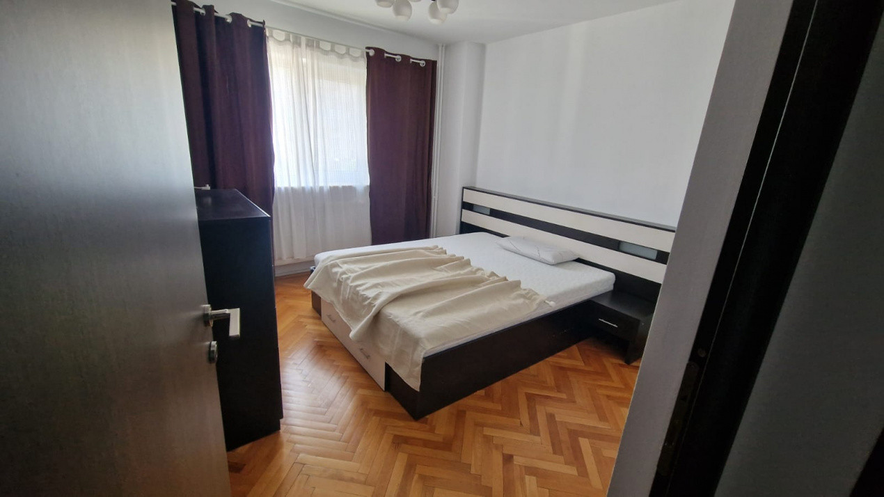 Apartament 13 septembrie 3 camere+Loc Parcare