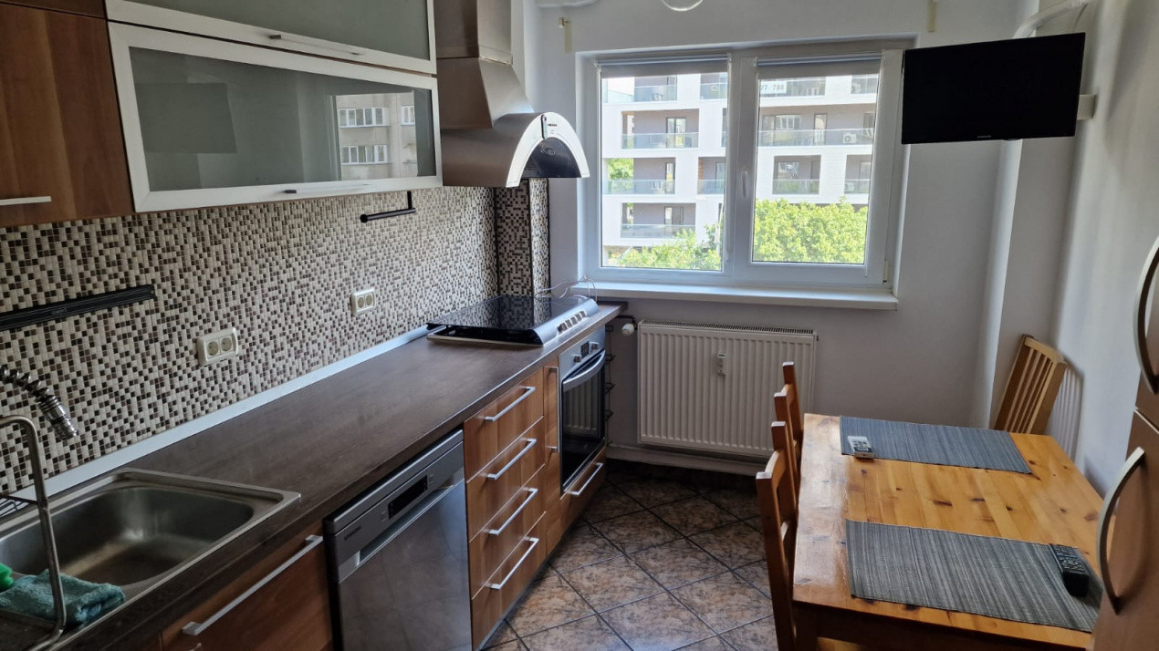 Apartament 13 septembrie 3 camere+Loc Parcare