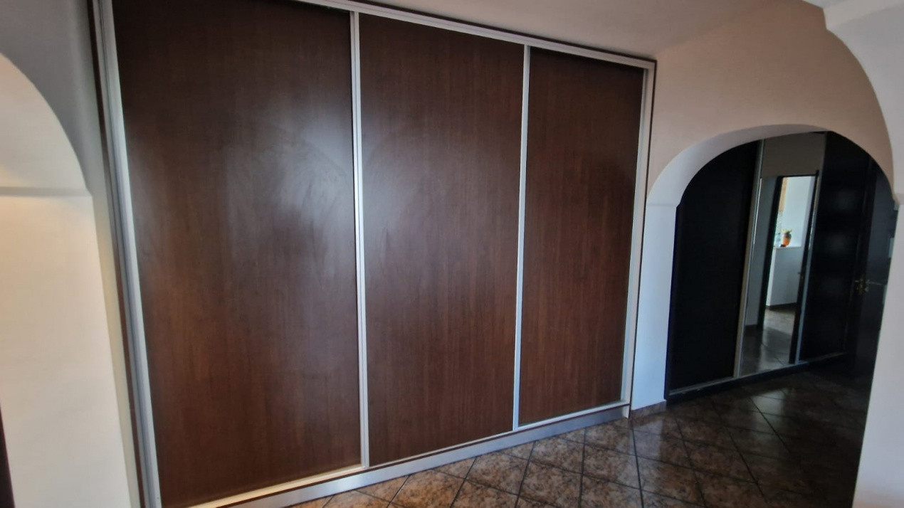 Apartament 13 septembrie 3 camere+Loc Parcare
