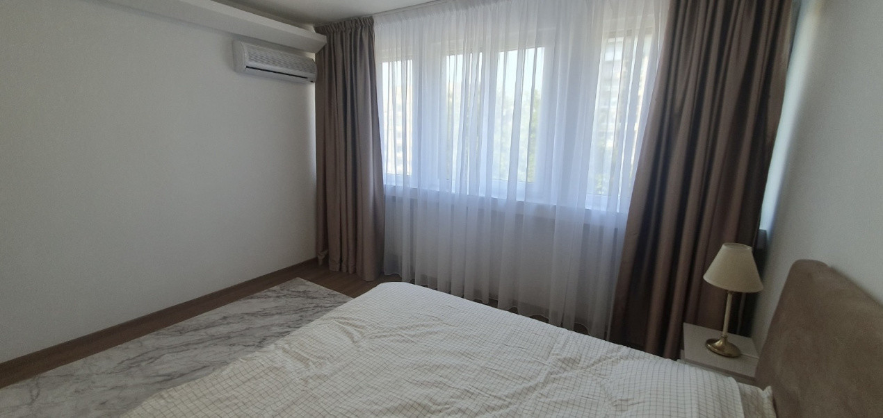 Apartament Bd. Magheru, zona Pța. Romană 