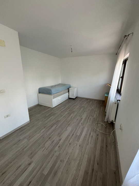 Casa individuala de vanzare P+1 - Tunari