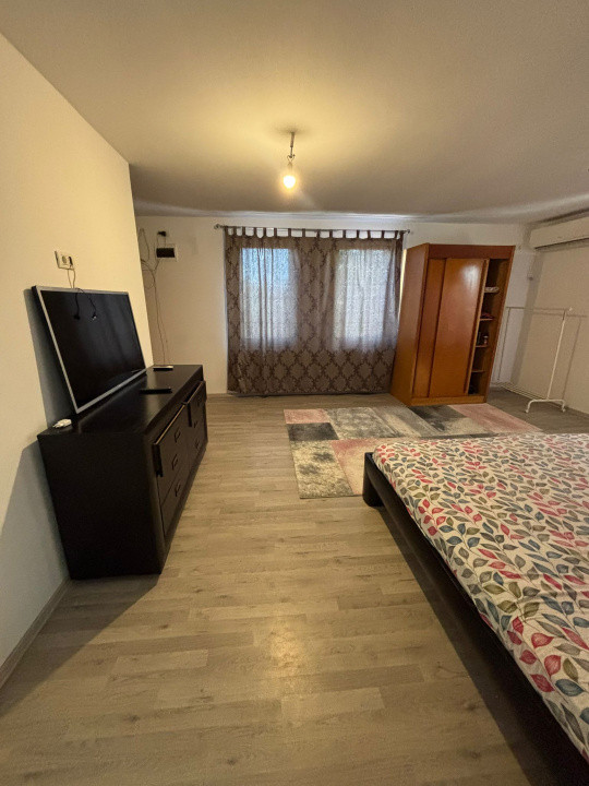 Casa individuala de vanzare P+1 - Tunari