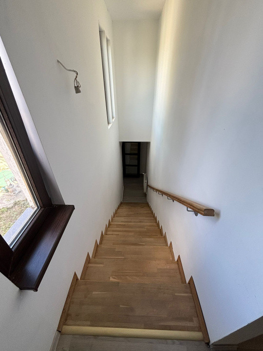 Casa individuala de vanzare P+1 - Tunari