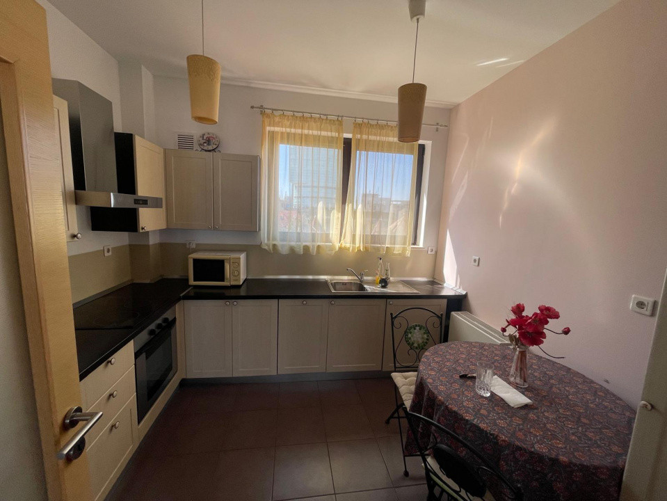 Apartament 3 camere lux cu terasă și parcare – Piața Victoriei