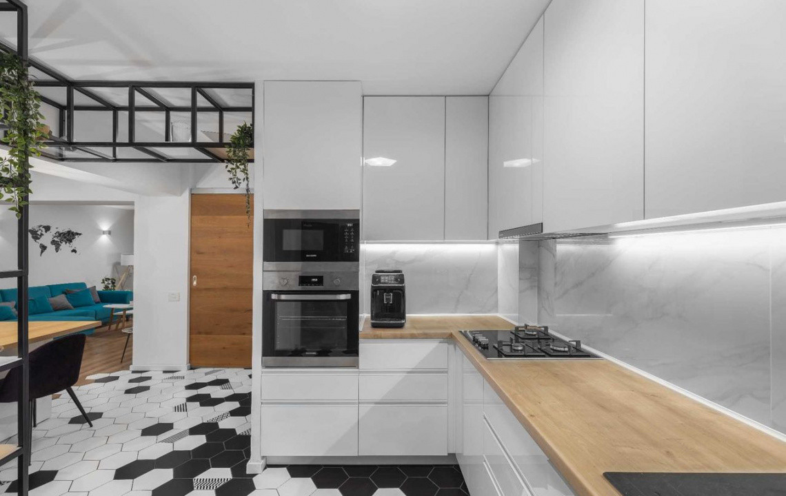 de inchiriat apartament cu 3 camere  in P-ta Operei 