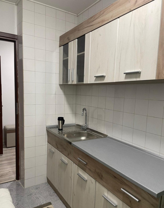 Garsoniera de inchiriat zona Brancoveanu 