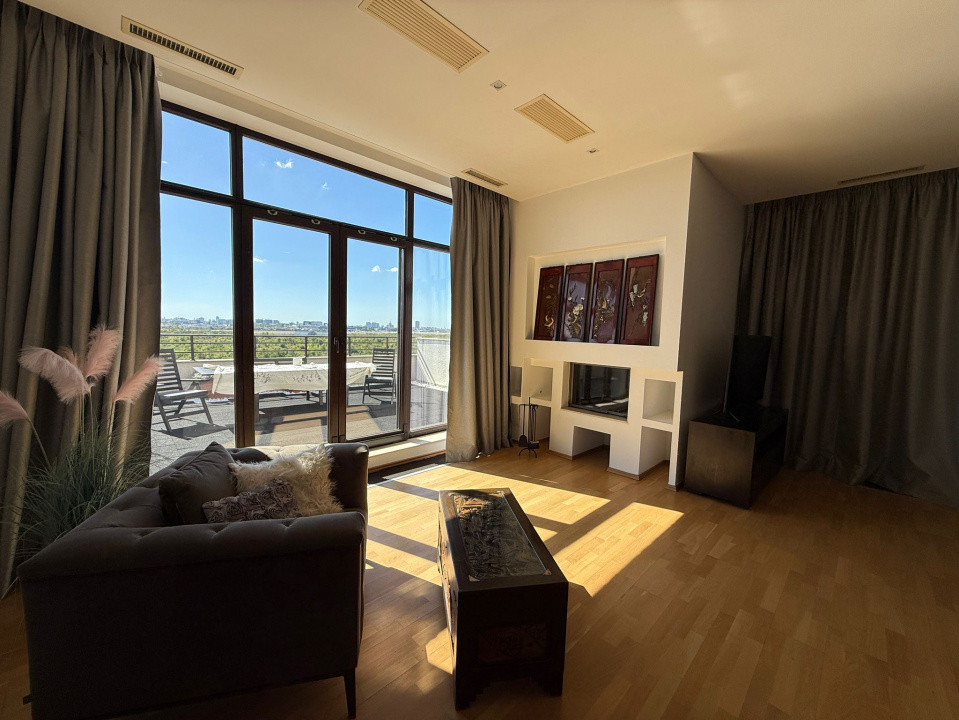 Penthouse spectaculos 180 mp cu terasă panoramică Băneasa  2.800 €