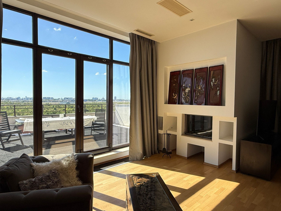 Penthouse spectaculos 180 mp cu terasă panoramică Băneasa  2.800 €