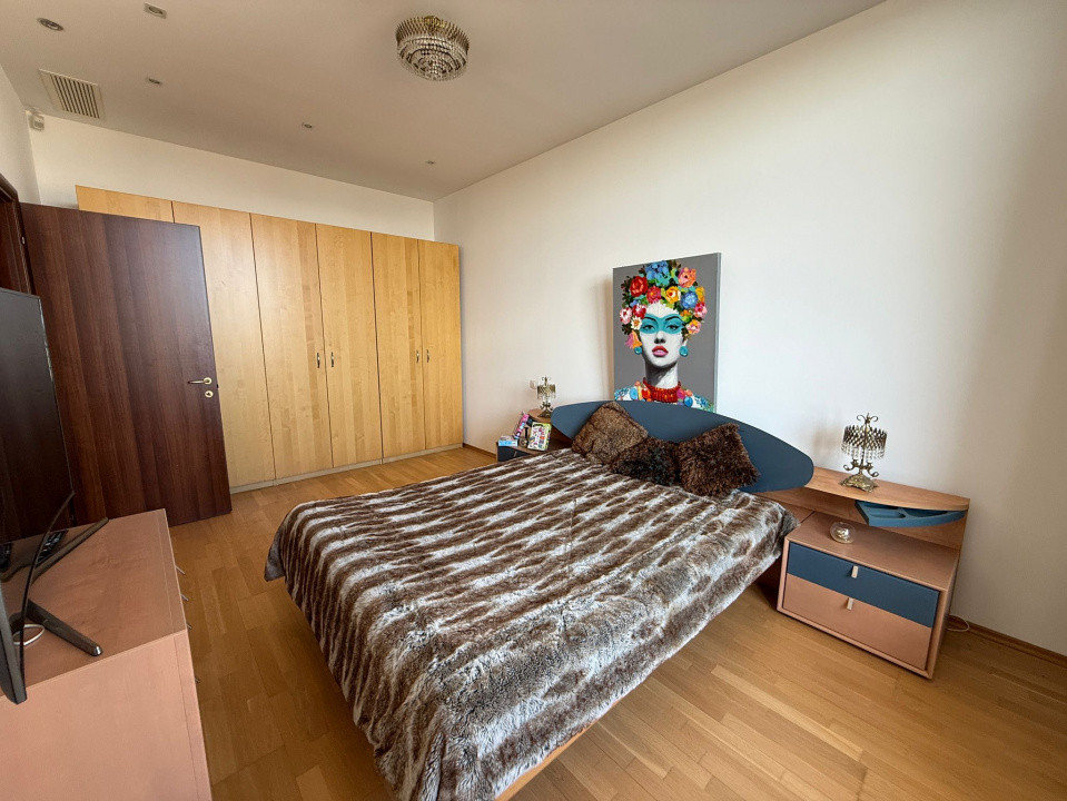 Penthouse spectaculos 180 mp cu terasă panoramică Băneasa  2.800 €