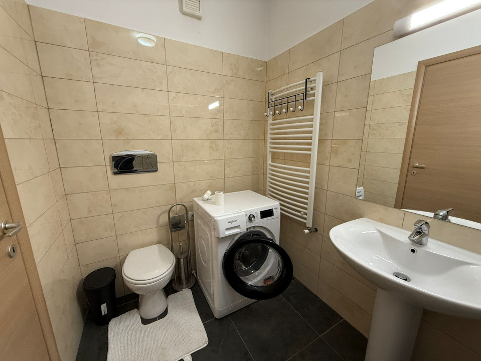 De vanzare apartament decomandat cu 2 camere  in Baneasa 