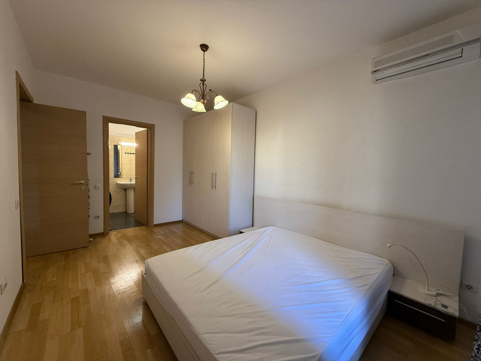 De vanzare apartament decomandat cu 2 camere  in Baneasa 