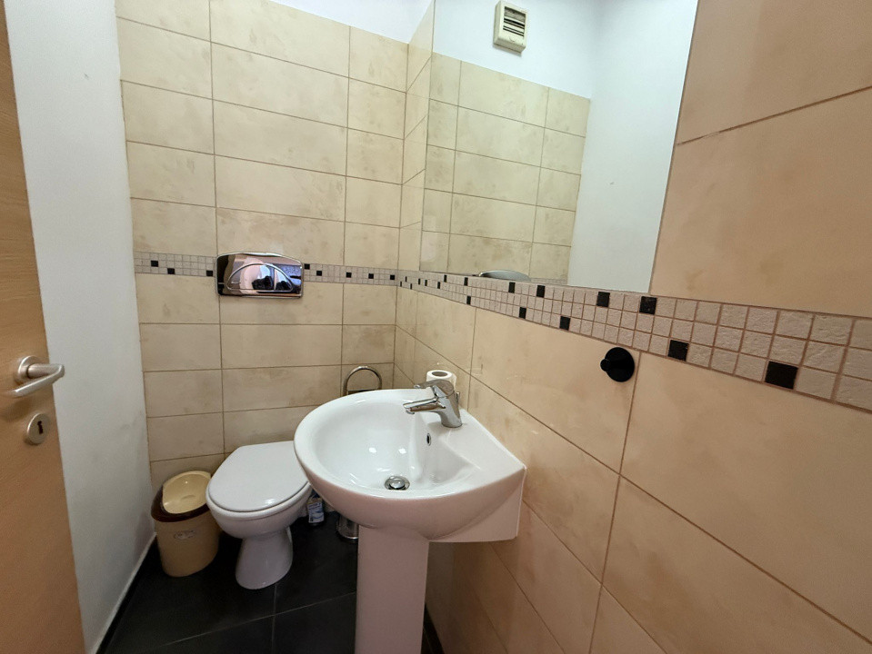 De vanzare apartament decomandat cu 2 camere  in Baneasa 