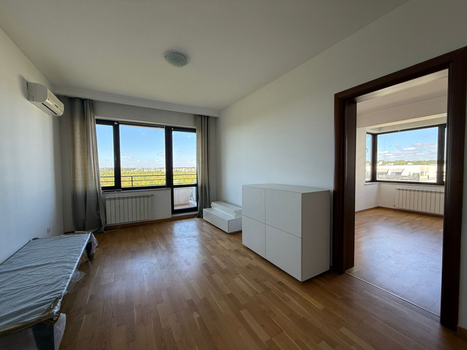 De vanzare apartament decomandat cu 2 camere  in Baneasa 