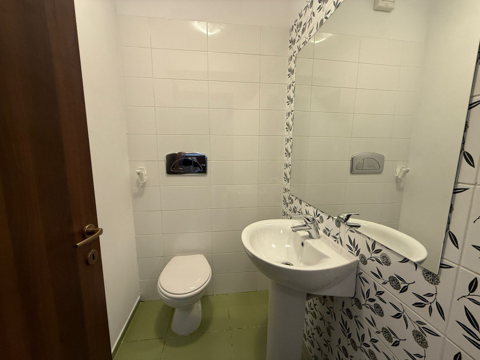De vanzare apartament decomandat cu 2 camere  in Baneasa 
