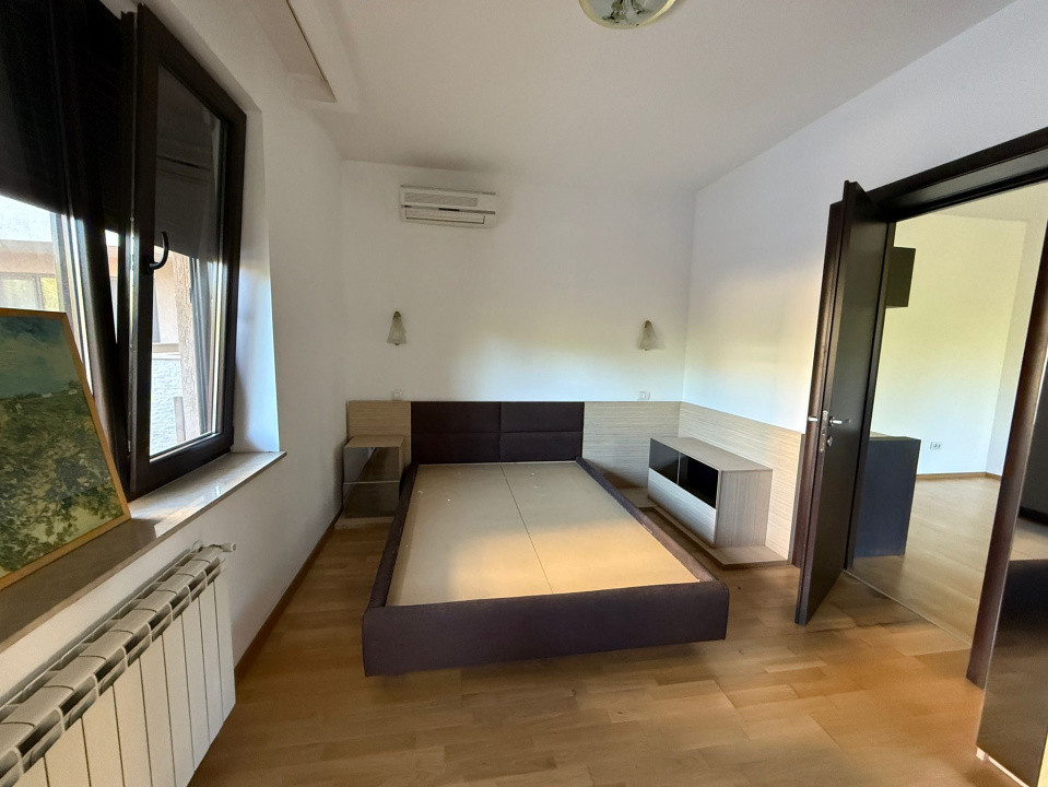 De vanzare apartament decomandat cu 2 camere  in Baneasa 