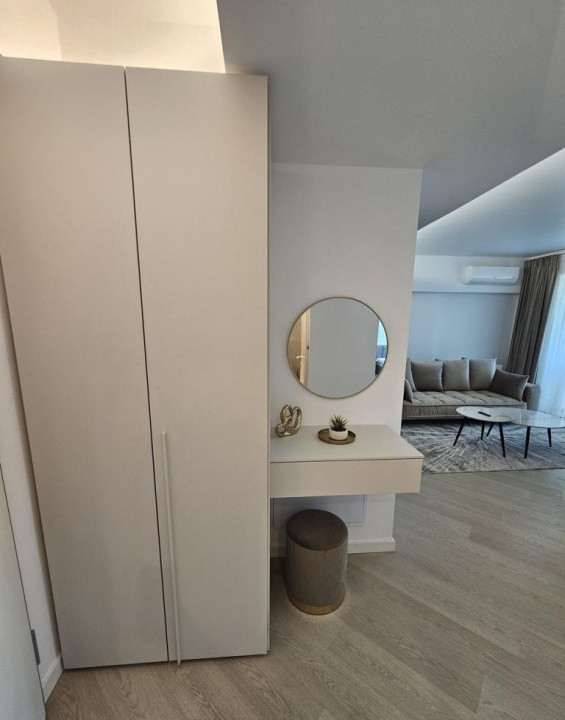 de inchiriat apartament cu 3 camere  in Cortina North