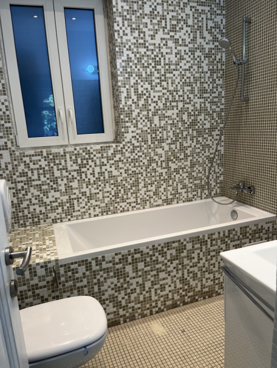 Casa individuală interbelica, 360 mp, curte, parcare, birouri, zona Dorobanti