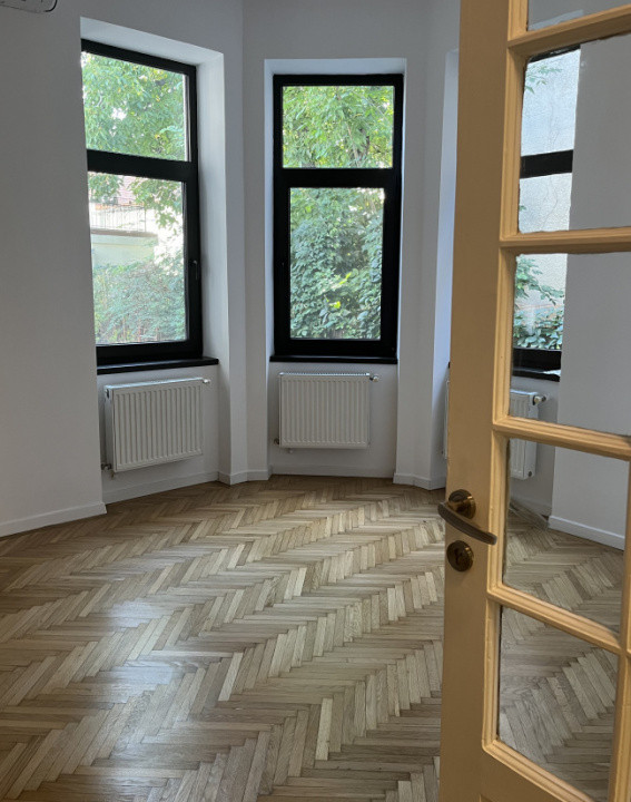 Casa individuală interbelica, 360 mp, curte, parcare, birouri, zona Dorobanti