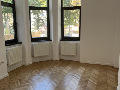 Casa individuală interbelica, 360 mp, curte, parcare, birouri, zona Dorobanti