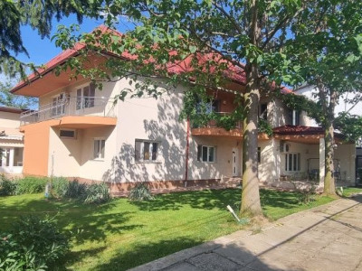 VILĂ SPAȚIOASĂ CU GRĂDINĂ| VOLUNTARI  380 mp |200 mp spațiu anexă |4 dormitoare