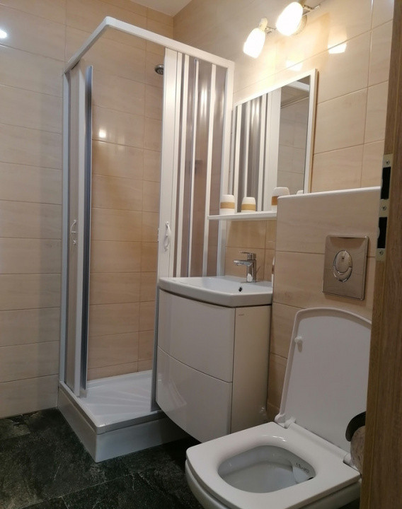 De inchiriat apartament decomandat cu 2 camere  in Salajan 