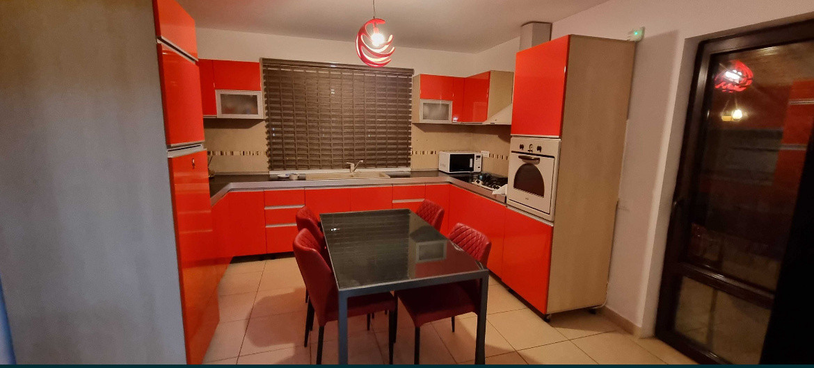 Casa individuală, 5 camere, piscină, parcare, la cheie, zona Voluntari 