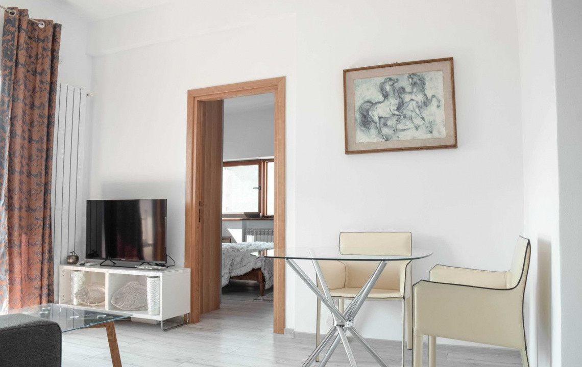 Închiriere apartament 2 camere Ultracentral Mosilor – Carol I renovare premium