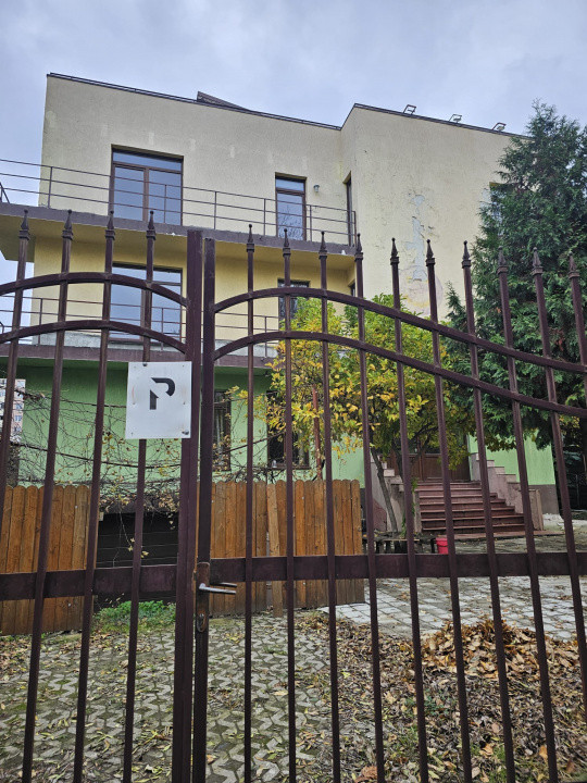  De inchiriat imobil -1000mp - S+P+2E+M - zona Magura Vulturului