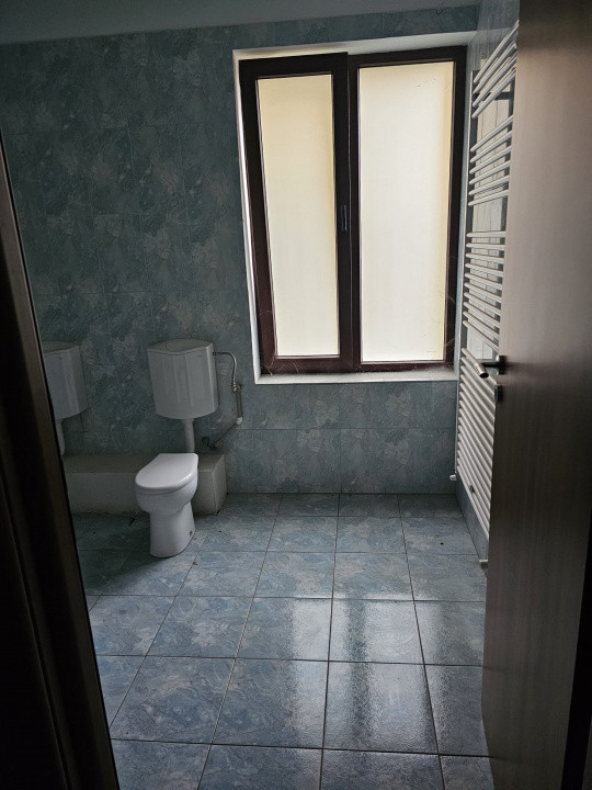  De inchiriat imobil -1000mp - S+P+2E+M - zona Magura Vulturului