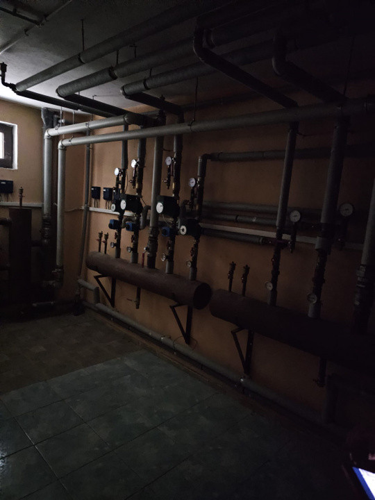  De inchiriat imobil -1000mp - S+P+2E+M - zona Magura Vulturului