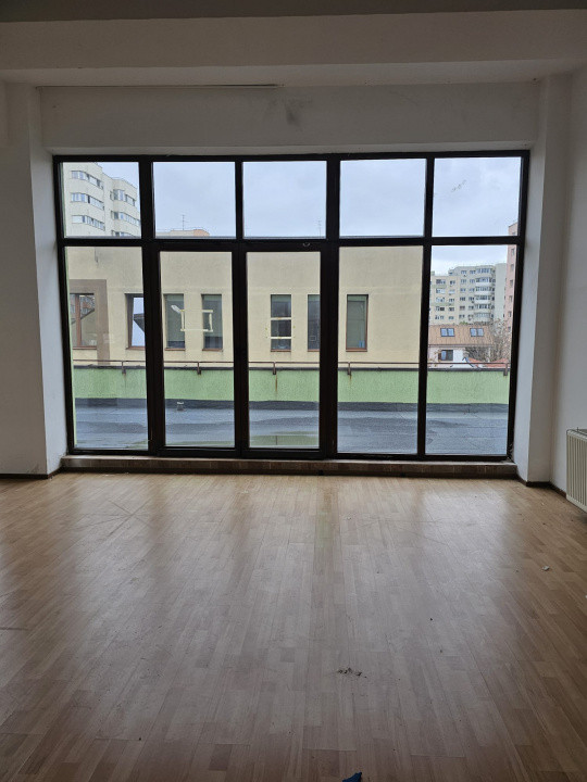  De inchiriat imobil -1000mp - S+P+2E+M - zona Magura Vulturului