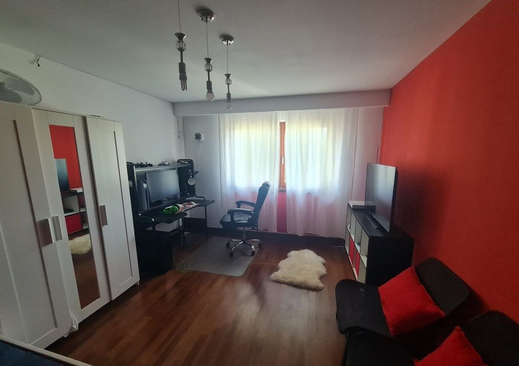 Vila de închiriat Pipera, grădina generoasa, șemineu, parcare, 260 mp