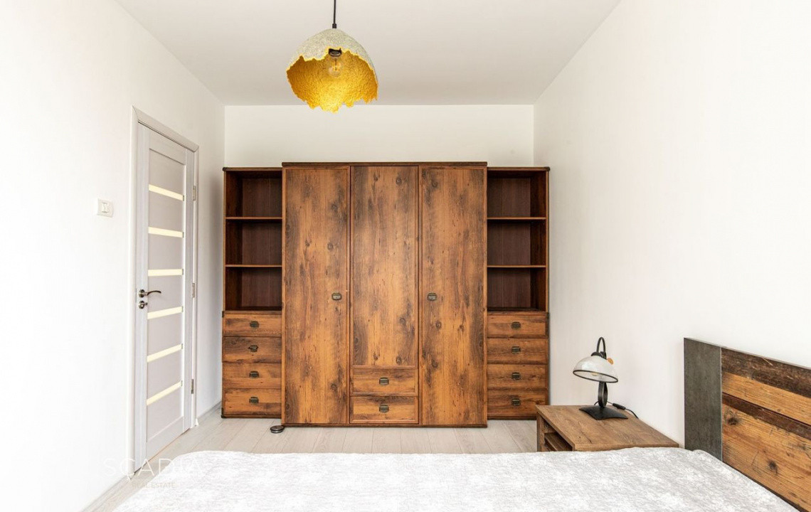 de inchiriat apartament semidecomandat cu 3 camere  in Floreasca