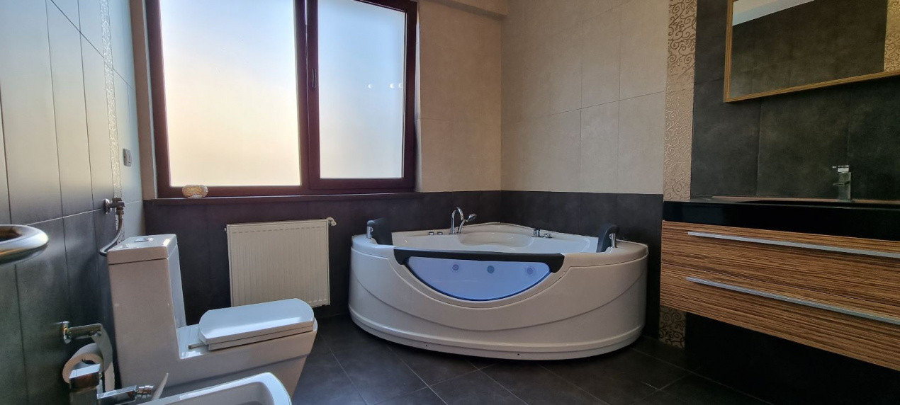 Vila 5 camere | Baneasa | Casa Presei | Petrom City | Curte proprie