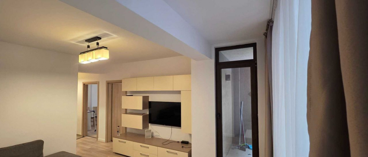 Apartament decomandat cu 3 camere  in zona Bucurestii Noi 