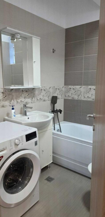 Apartament decomandat cu 3 camere  in zona Bucurestii Noi 