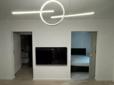 Apartament semidecomandat cu 2 camere, in zona Piata Amzei 
