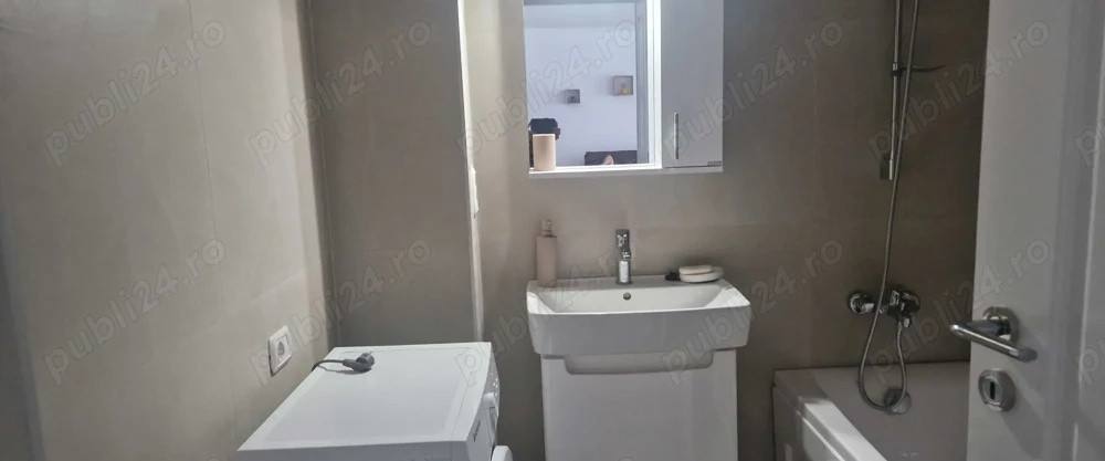 Apartament circular cu 2 camere in zona Parcul Carol 