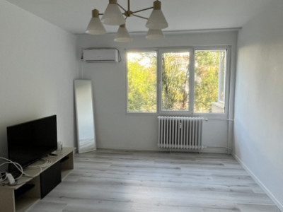 🏡 Acasă începe aici – 2 camere semidecomdat, renovat, la metrou 1 Decembrie 🏡