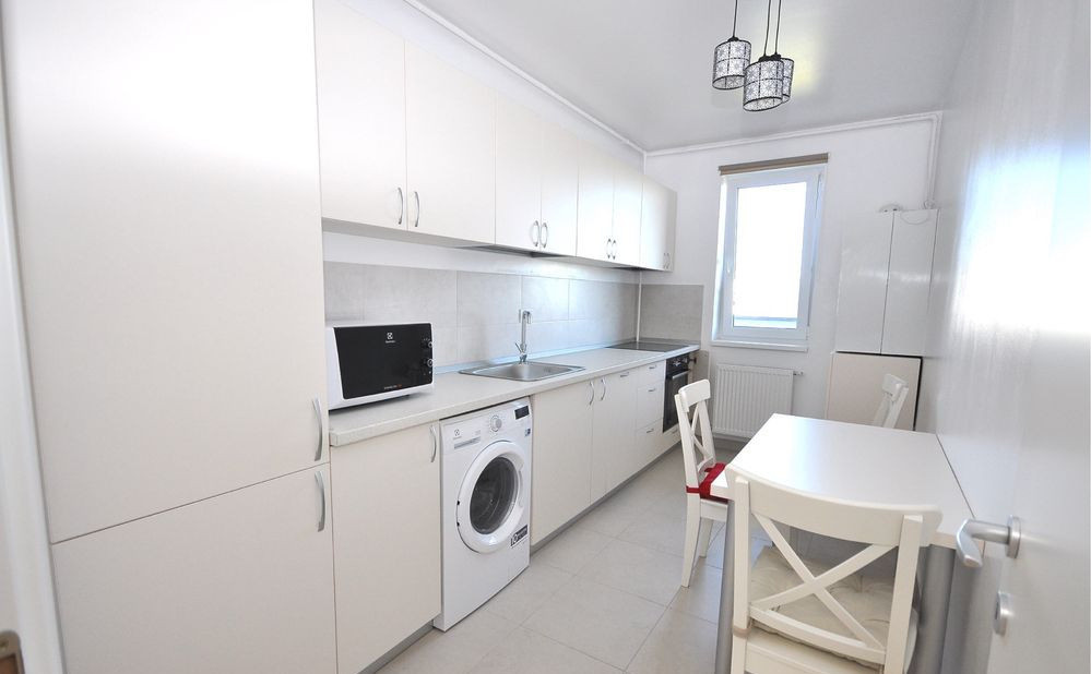 Apartament decomandat cu 3 camere  in zona Grozavesti 