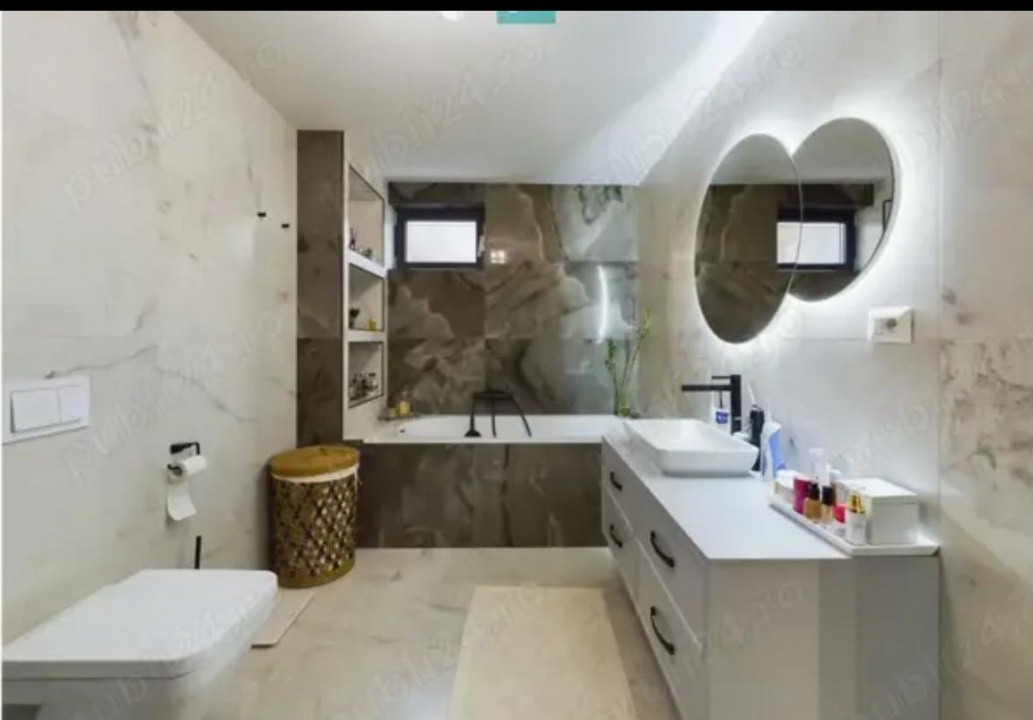 Vila Smart Home, 5 camere, 4 bai, 2 parcari, curte, piscina, zona Voluntari