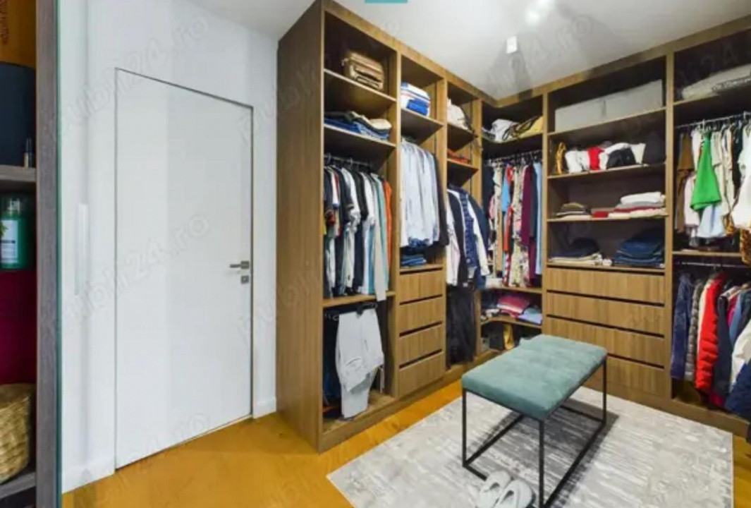 Vila Smart Home, 5 camere, 4 bai, 2 parcari, curte, piscina, zona Voluntari